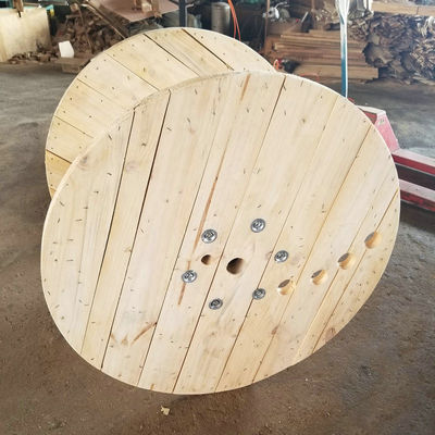 Giá tốt 4 Way Cáp gỗ cuộn tròn Cáp gỗ lớn cuộn được sử dụng cho cáp trực tuyến