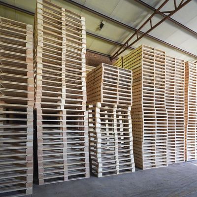 Giá tốt 1200 X 800 gỗ thông Pallet tiêu chuẩn an toàn cao Euro Pallet trực tuyến